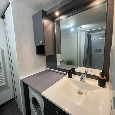 F2 Neuf Apartment *